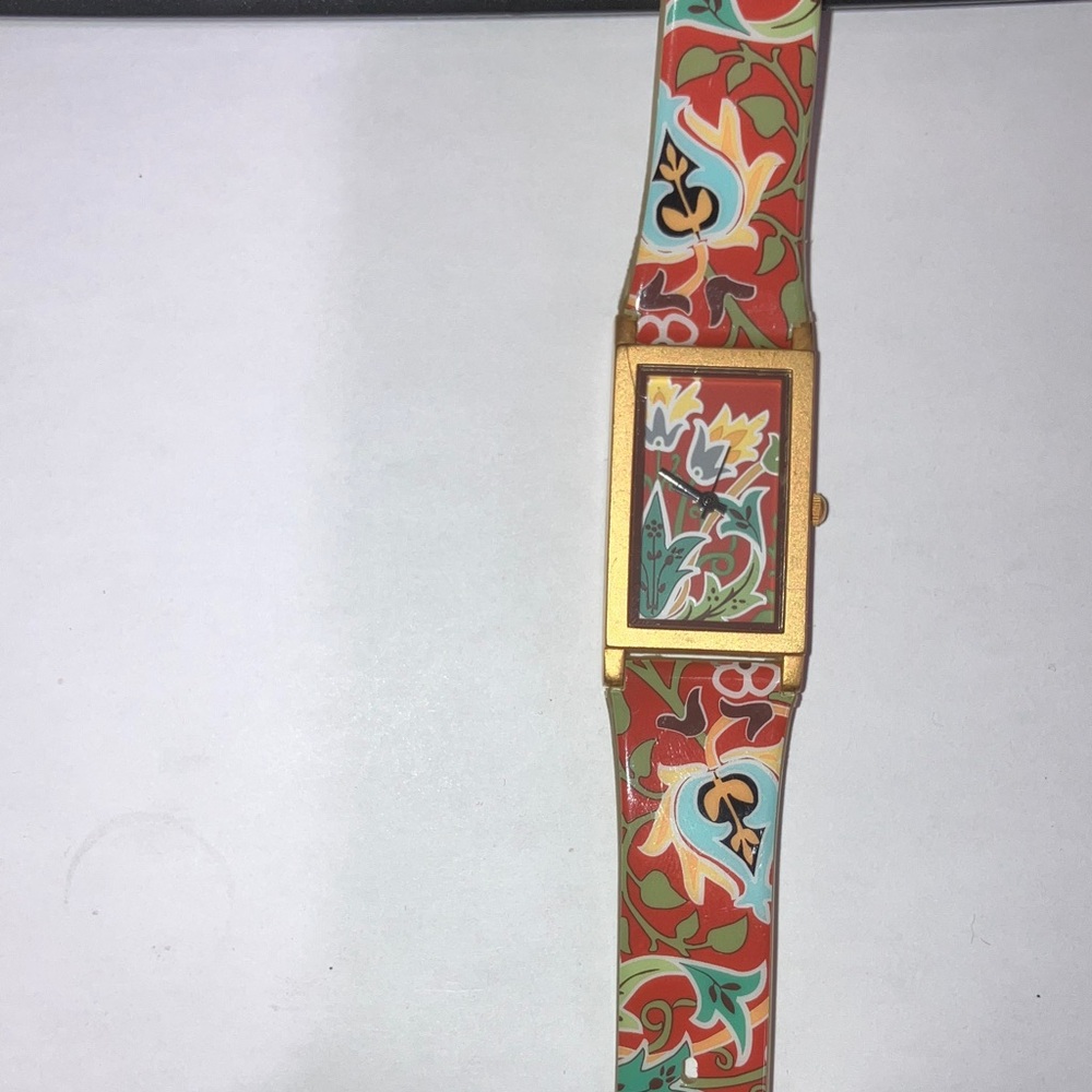 Floral Pattern Rectangular Women's Watch Metropolitan Museum of Art - Picture 2 of 7